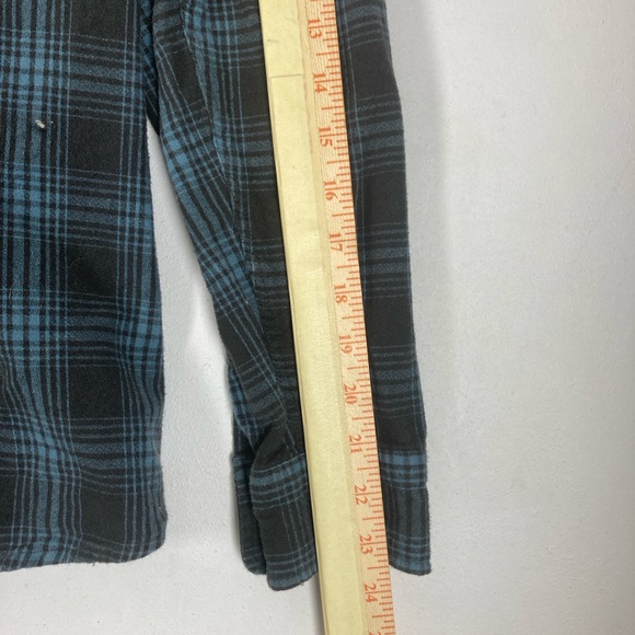 Vissla Button Up shirt Men’s XL Blue Green Very Nice Organic Cotton Plaid - Picture 11 of 16